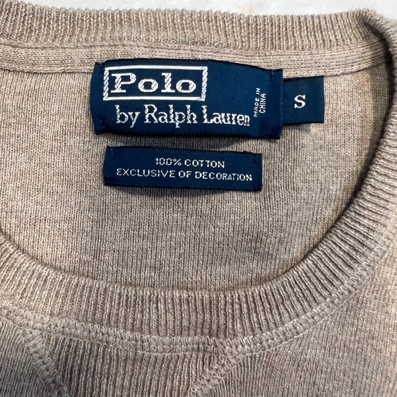 Slightly used polo sweater by Ralph Lauren in size small - Picture 3 of 4